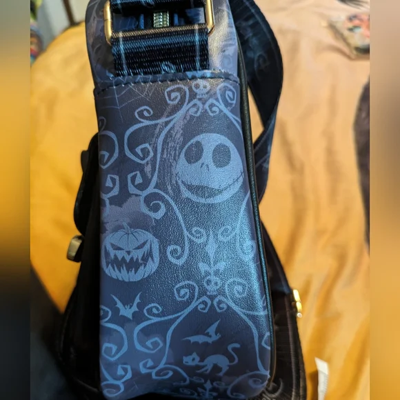 Disney Nightmare Before Christmas Crossbody Shoulder Mini crossbody - Picture 16 of 16